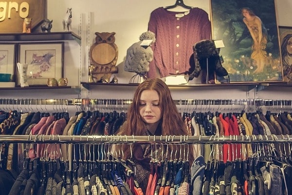 шопінг people-2557483_960_720-3-2-min.jpg