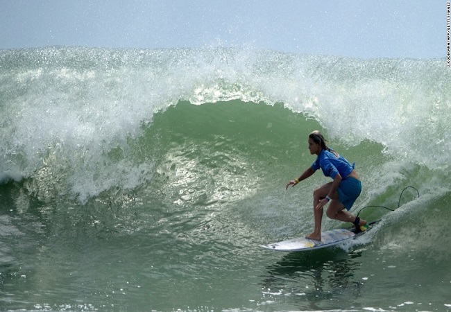 sri-lanka-surfing-horizontal-large-gallery.jpg